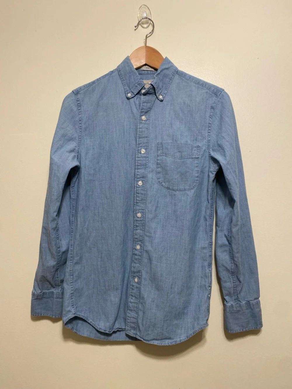 J.crew Light Blue Long-Sleeve Button-Down Shirt. Size XS . Style BE186
